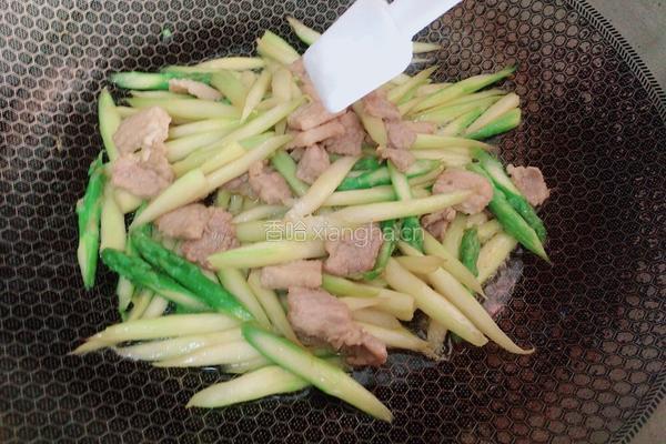 芦笋炒肉的做法图解7