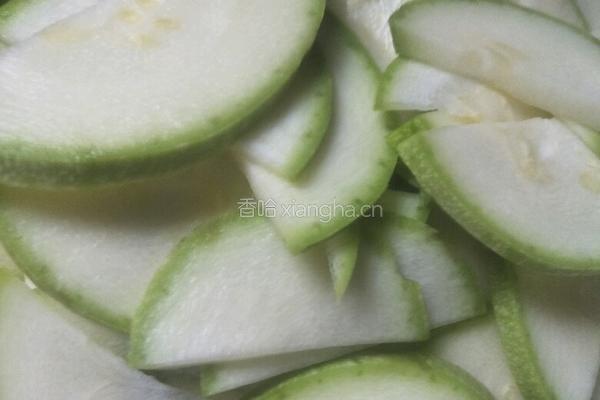 青椒肉丝西葫芦的做法图解1