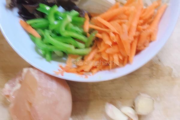 鱼香肉丝的做法图解1