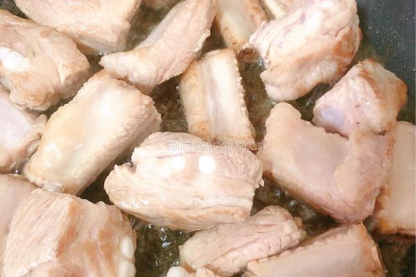 家常排骨炖土豆的做法图解8