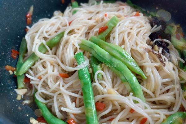豆角焖面的做法图解5