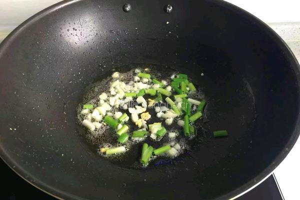 韭苔炒鸡蛋的做法图解5