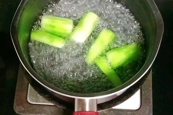 丝瓜鲜虾粥 (宝宝辅食）的做法图解9
