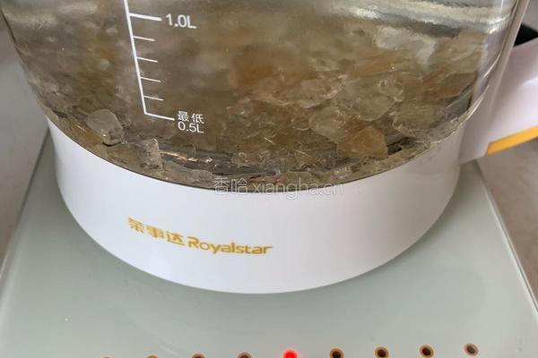 自制金桔柠檬冰红茶的做法图解2