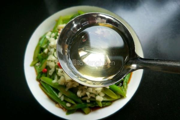 凉拌蒜泥芦笋的做法图解14