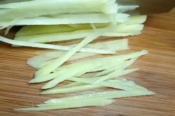 凉拌土豆丝的做法图解2