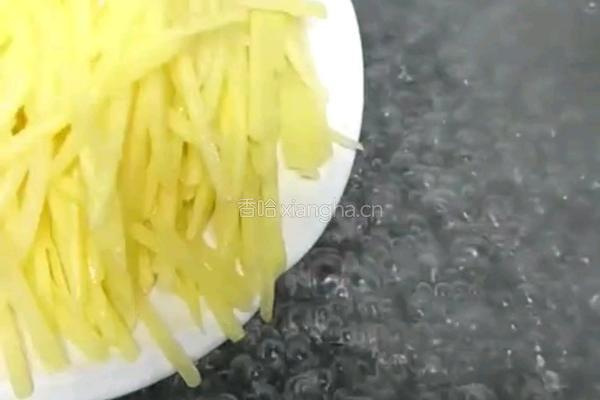 凉拌土豆丝的做法图解3