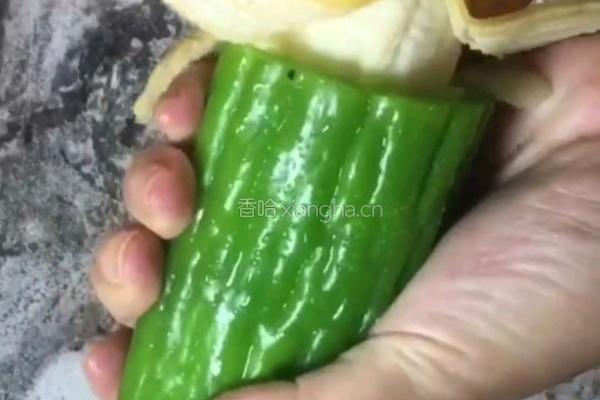 苦瓜酿香蕉的做法图解4