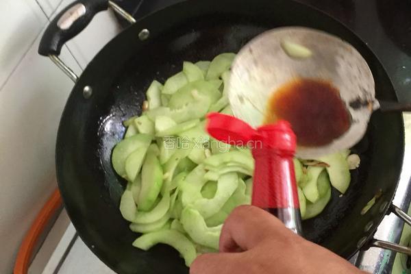 水果黄瓜炒鸡蛋的做法图解11