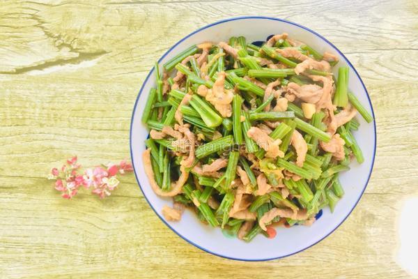 胡芹炒肉丝的做法图解18