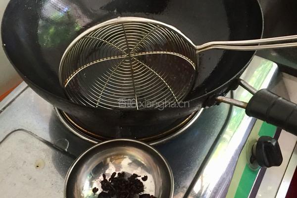 胡芹炒肉丝的做法图解8