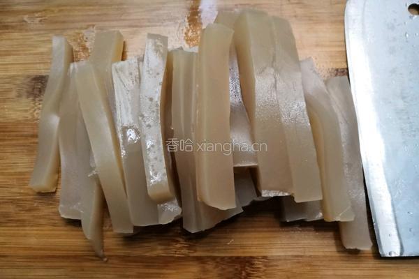 凉拌绿豆粉的做法图解2