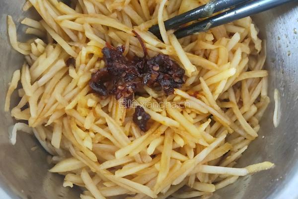 凉拌酸辣土豆丝的做法图解7