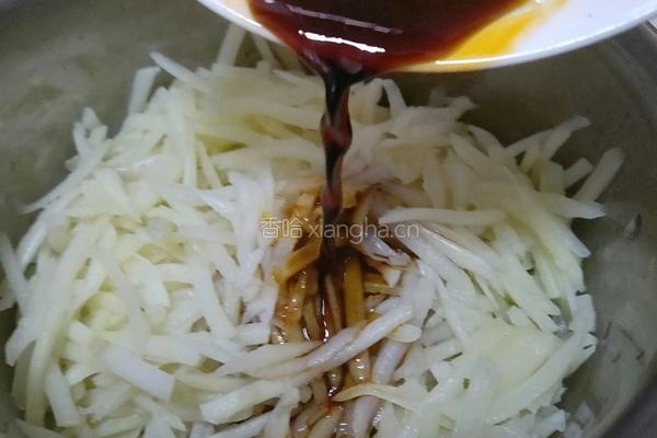 凉拌酸辣土豆丝的做法图解6