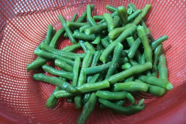 蒜香四季豆的做法图解7
