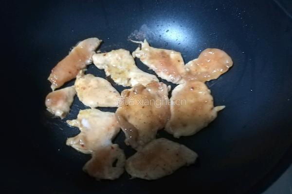 香煎黑胡椒鸡脯肉的做法图解3
