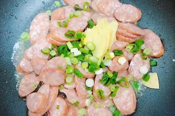 鲜蔬肉肠荷叶蒸饭的做法图解5