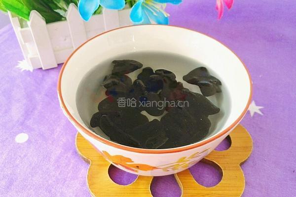 蒲瓜炒木耳的做法图解2