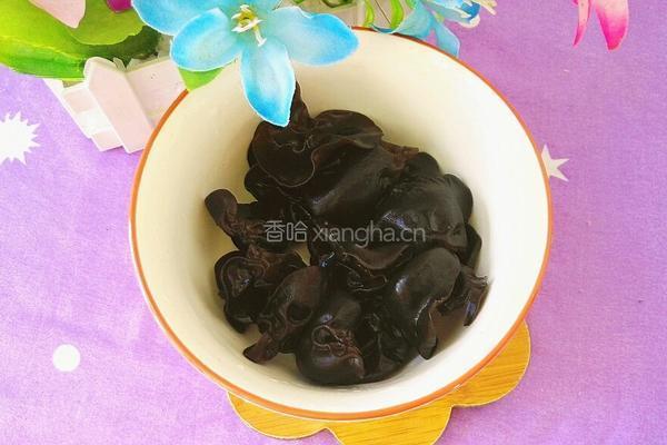 蒲瓜炒木耳的做法图解4