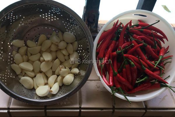 蒜蓉辣椒酱的做法图解2