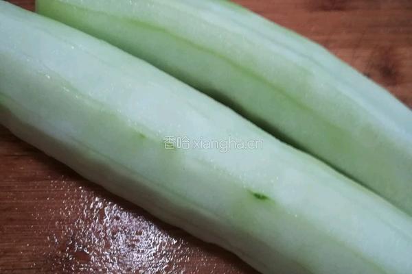 凉拌黄瓜的做法图解1