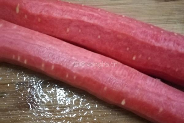 胡萝卜炒蛋的做法图解1