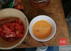 西红柿鸡蛋汤的做法图解1