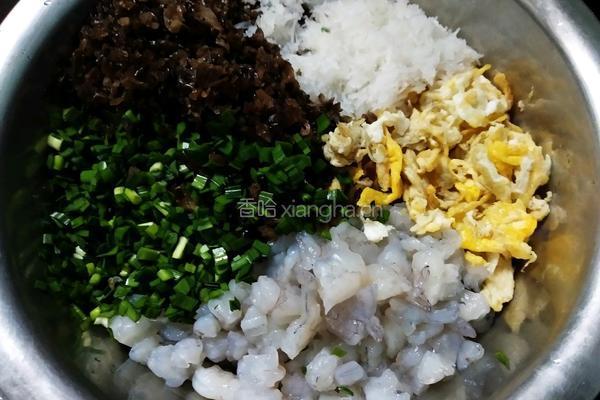 韭菜虾仁素水饺的做法图解5