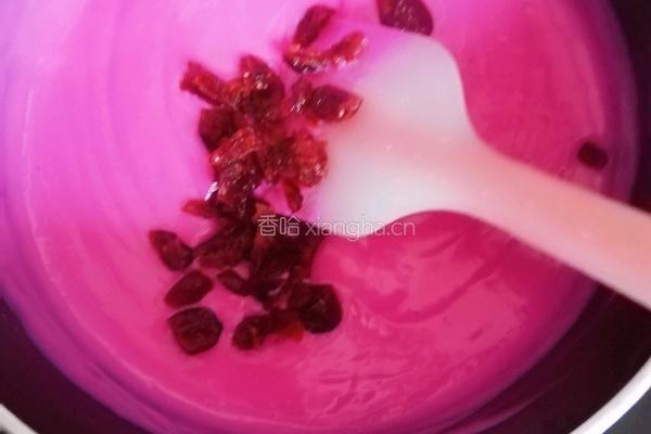 奶香蔓越莓火龙果牛奶小方的做法图解9
