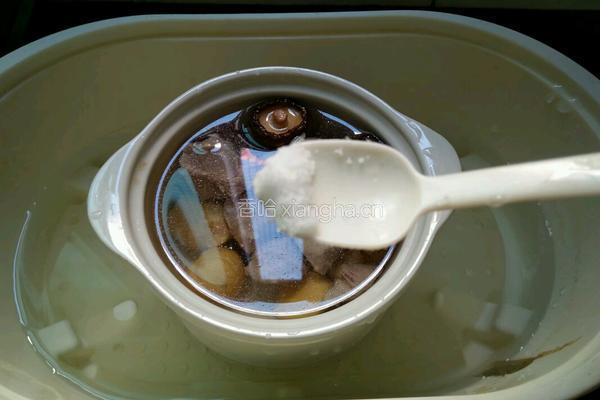 香菇板栗瘦肉汤的做法图解6