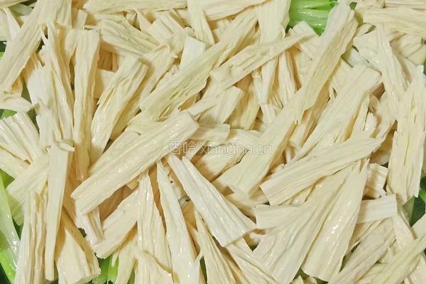 芹菜炒腐竹的做法图解6
