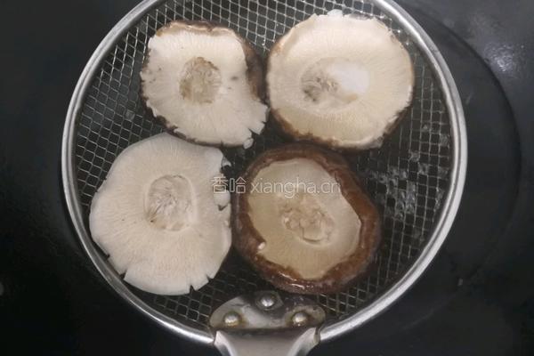 凉拌青菜香菇的做法图解9
