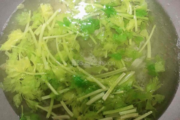 响油香芹藕片的做法图解3
