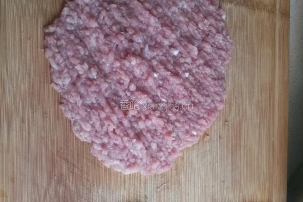 西红柿肉丸汤的做法图解1
