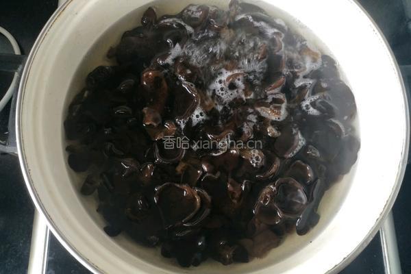 凉拌黑木耳的做法图解4