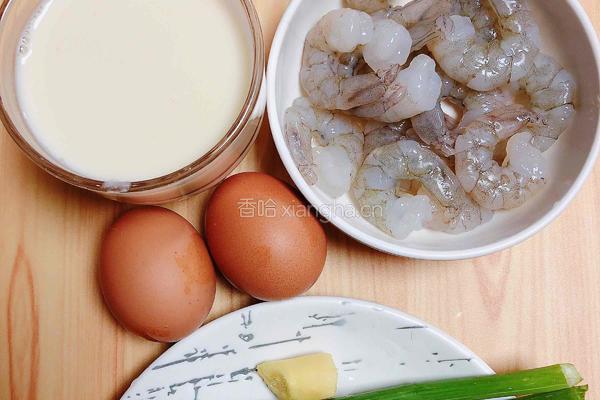 补钙鲜嫩虾糕(豆浆水蛋版)的做法图解1