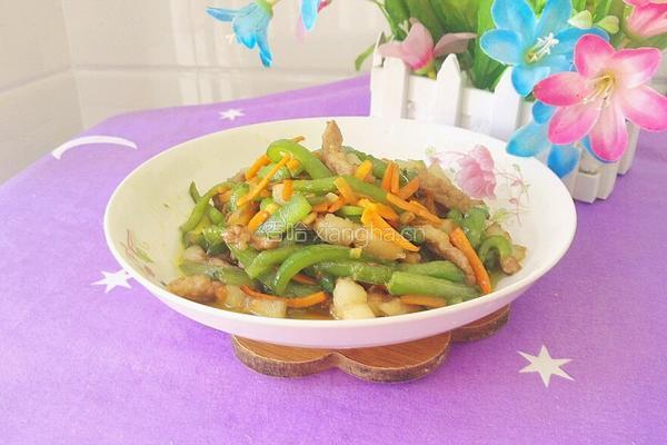 胡萝卜青椒炒肉的做法图解16