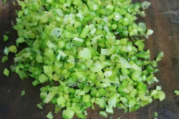 芹菜火腿鸡蛋软烧的做法图解8