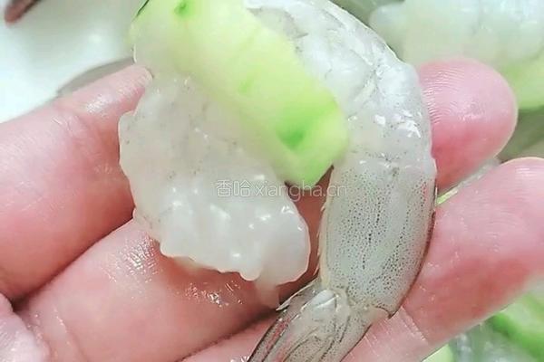 翡翠玉带虾仁的做法图解6