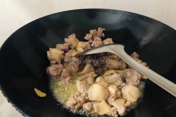 鸭腿烧魔芋的做法图解3