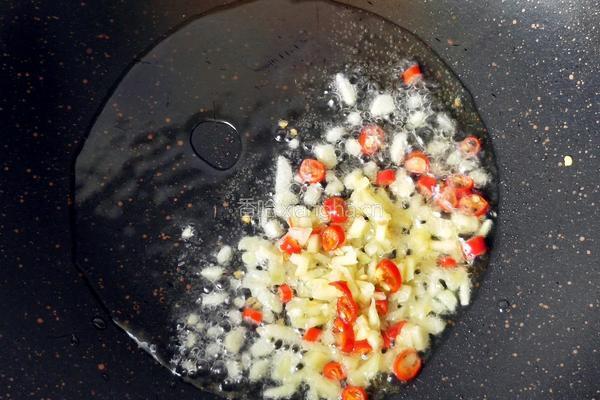 韭菜苔炒肉沫的做法图解12