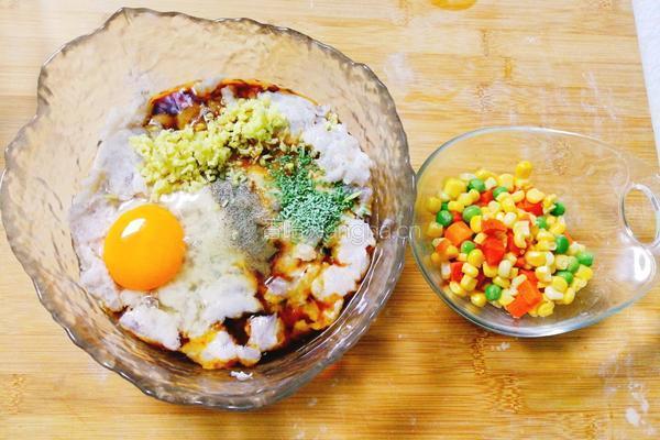 虾滑玫瑰花煎饺的做法图解2