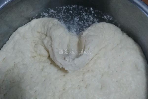 菜苗肉馅包子的做法图解1