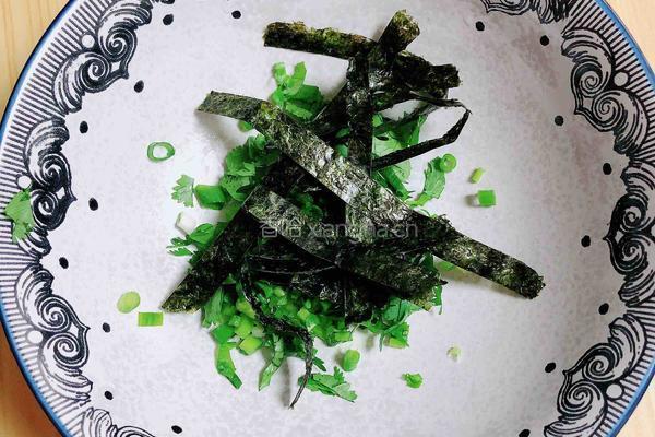 海苔三鲜馄炖的做法图解12