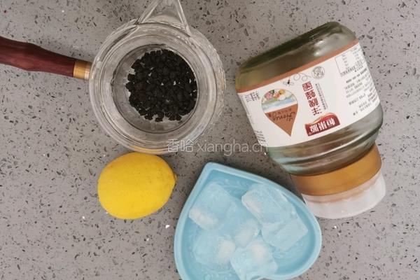 柠檬冰普洱茶的做法图解1