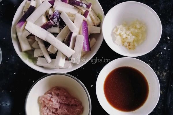 肉沫红烧茄子的做法图解1