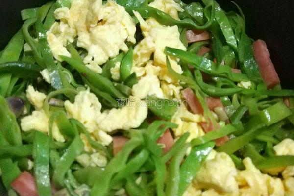 梅豆角炒火腿鸡蛋的做法图解4
