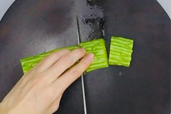 减肥餐～苦瓜酿肉的做法图解2