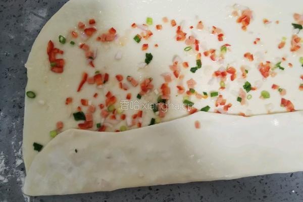 红椒火腿肠花卷的做法图解15