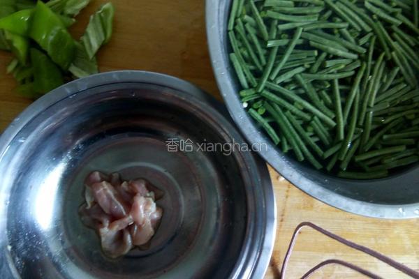 长豆角炒肉的做法图解1